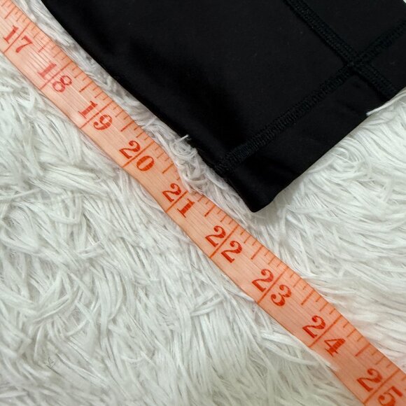 Women Under Armour High Waisted Performance Leggings in Black - Picture 4 of 5